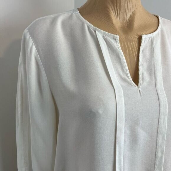 Tiger of Sweden Women’s 36 U.S. Small White Acrylic Long Sleeve Blouse Top - Picture 2 of 15